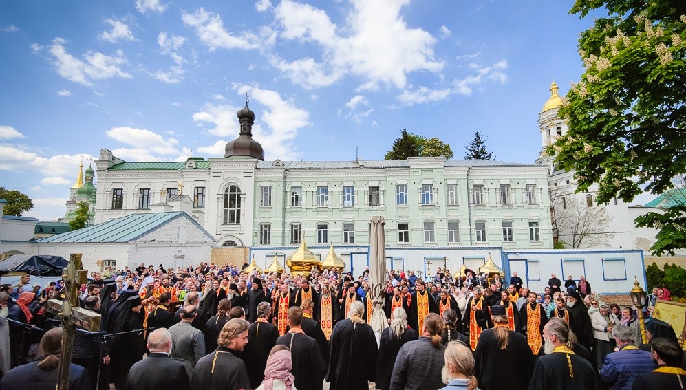 московський патріархат звільняє Лавру